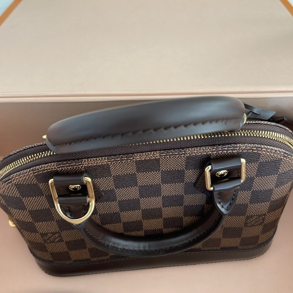 Louis Vuitton Alma bb - Picture 2 of 11